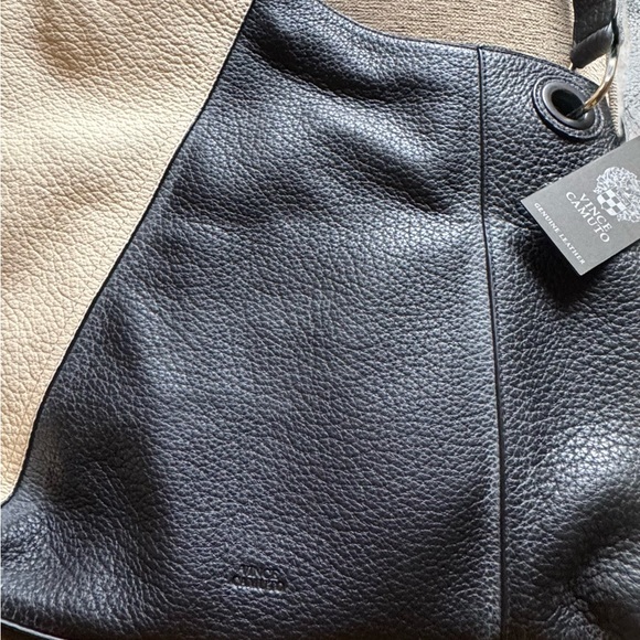 NEW Vince Camuto Black and Cream Leather Shoulder Bag - Picture 4 of 10